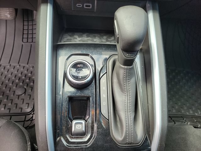 Used 2023 Chevrolet Colorado Trail Boss AWD/4WD image 32