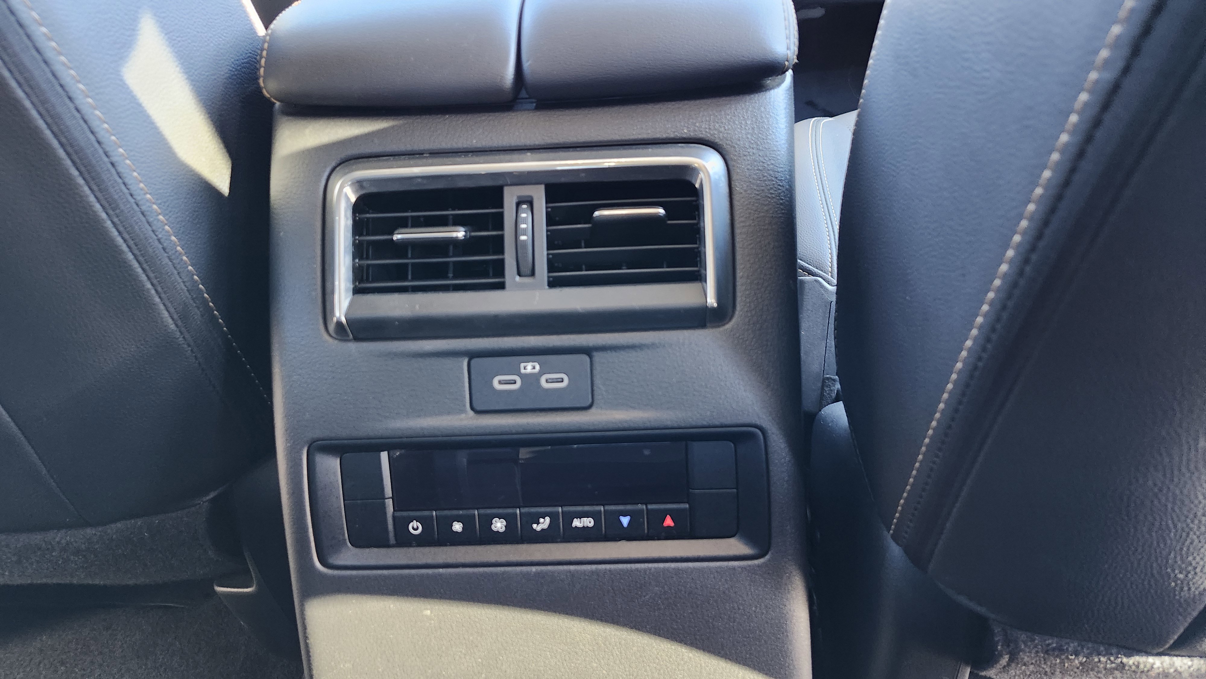 Used 2024 MAZDA CX-90 Plug-In Hybrid w/ Preferred image 14