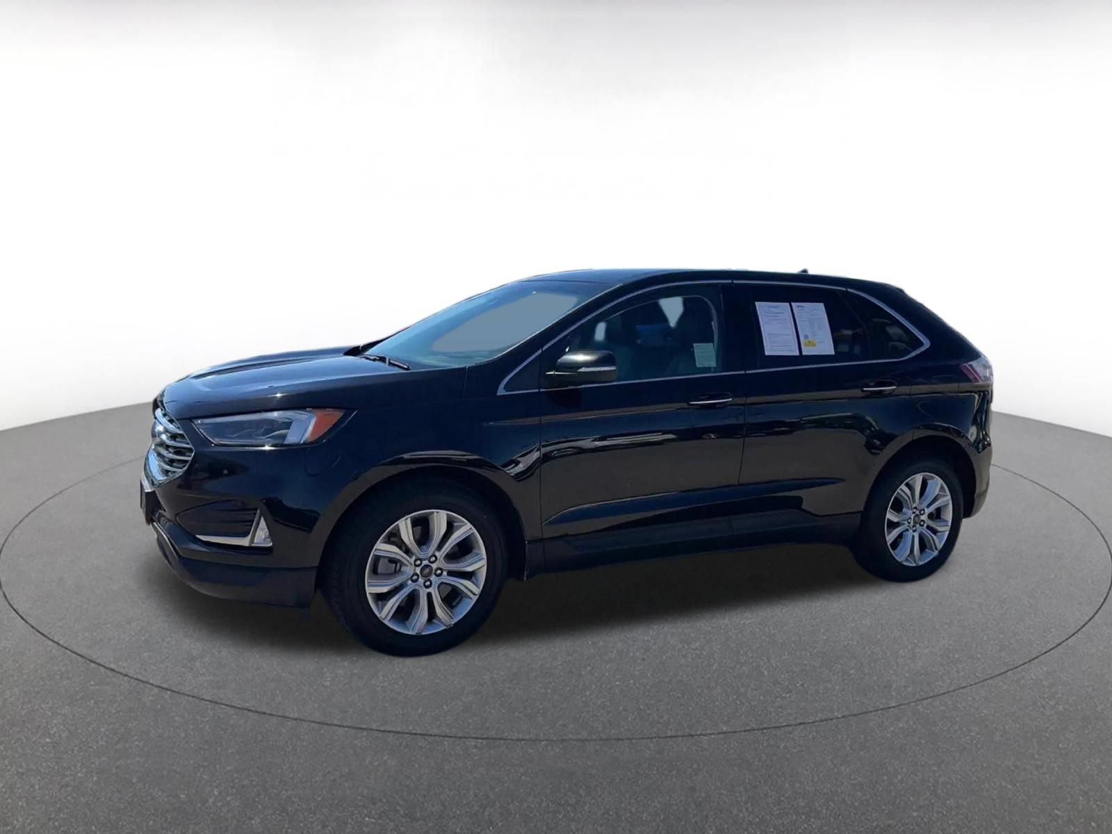 Used 2022 Ford Edge Titanium w/ Equipment Group 301A AWD/4WD image 8