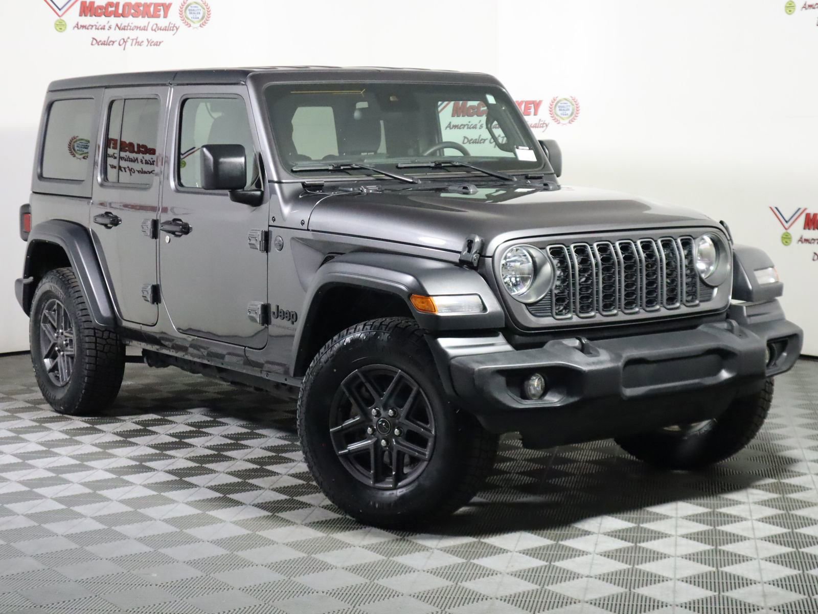 Used 2024 Jeep Wrangler Sport S image 3