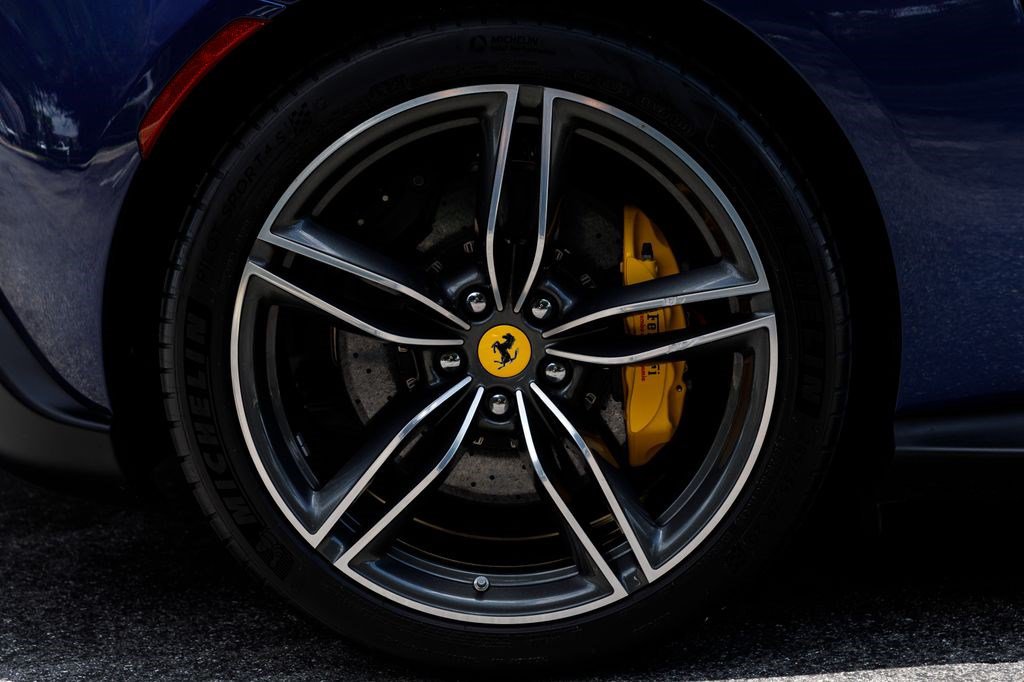 Used 2024 Ferrari Roma RWD image 35