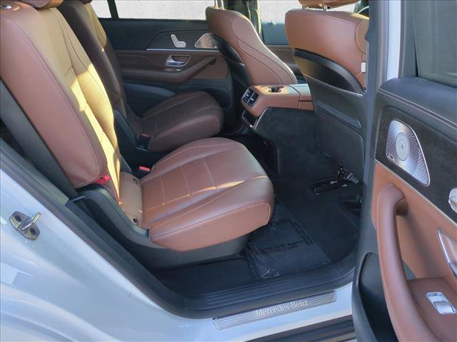 Used 2025 Mercedes-Benz GLS 450 4MATIC image 23