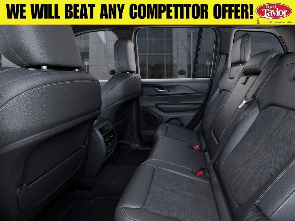 New 2025 Jeep Grand Cherokee Altitude AWD/4WD image 24