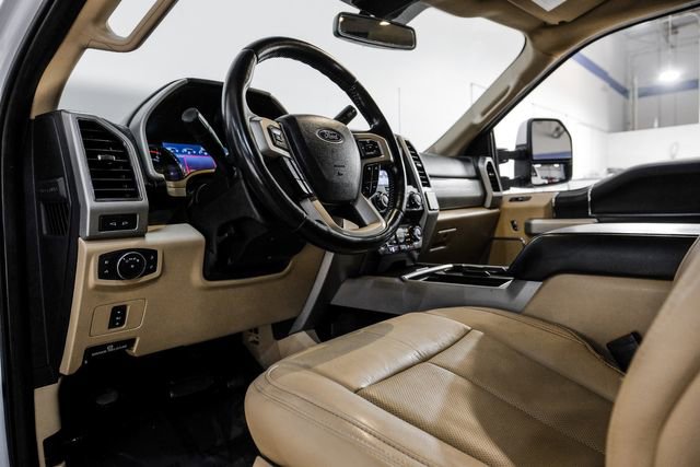 Used 2021 Ford F350 Lariat w/ Lariat Value Package image 3
