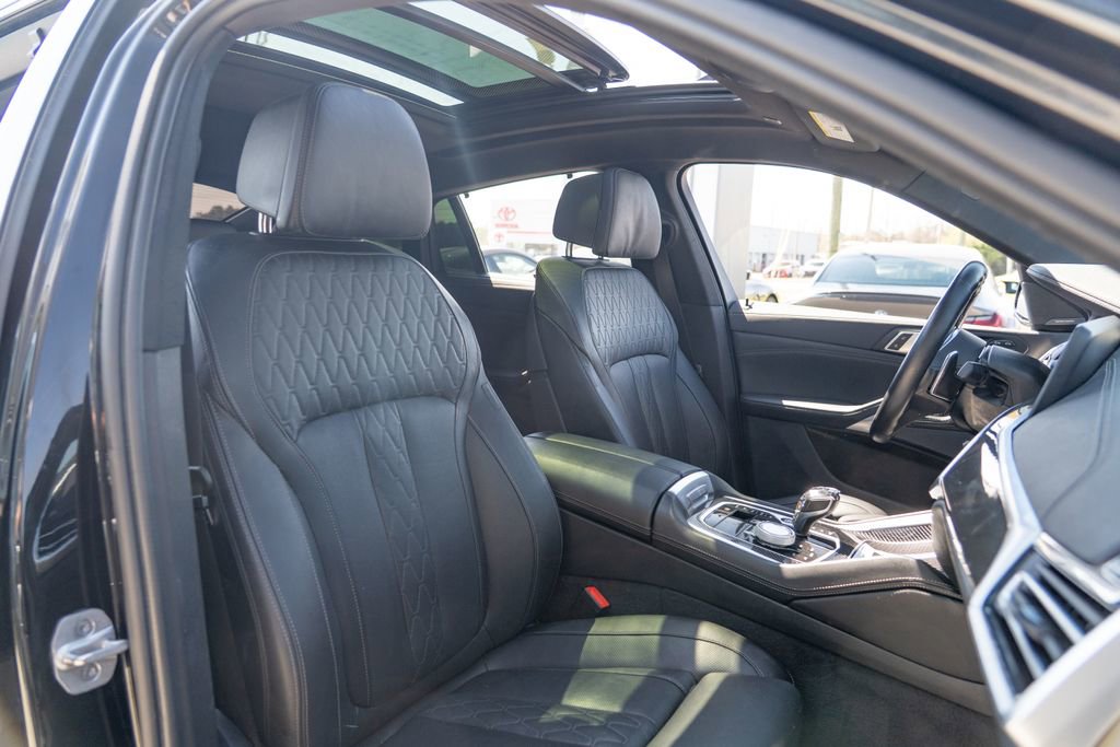Used 2023 BMW X6 M50i w/ Executive Package image 22