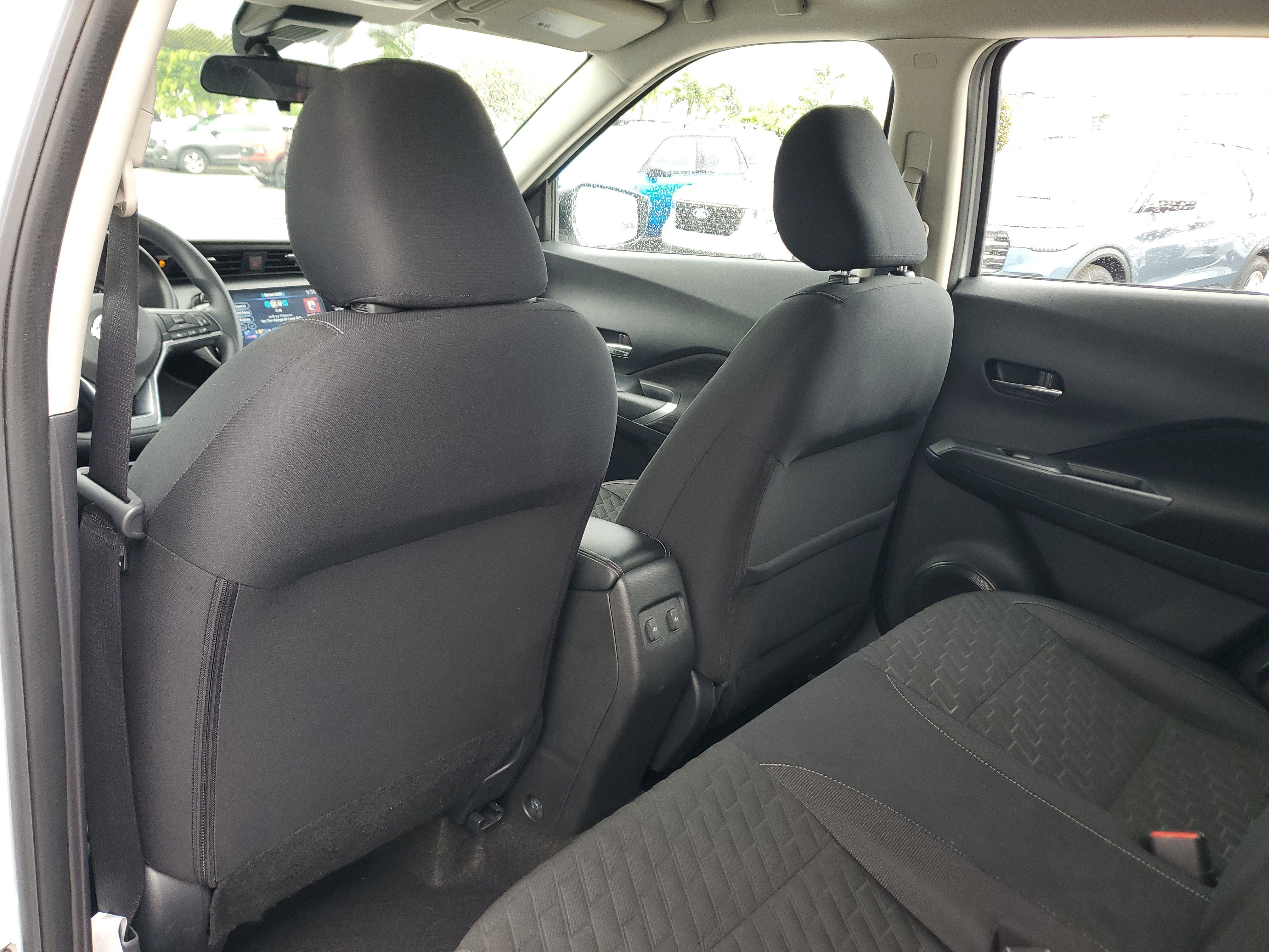 Used 2023 Nissan Kicks SV image 13