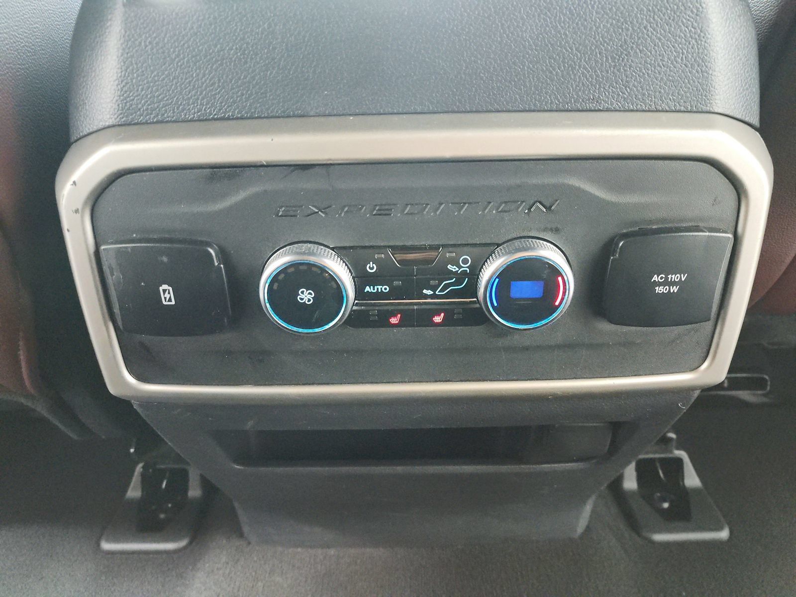 Used 2024 Ford Expedition Limited AWD/4WD image 37