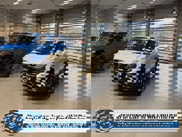 Used 2024 Volkswagen Taos SE