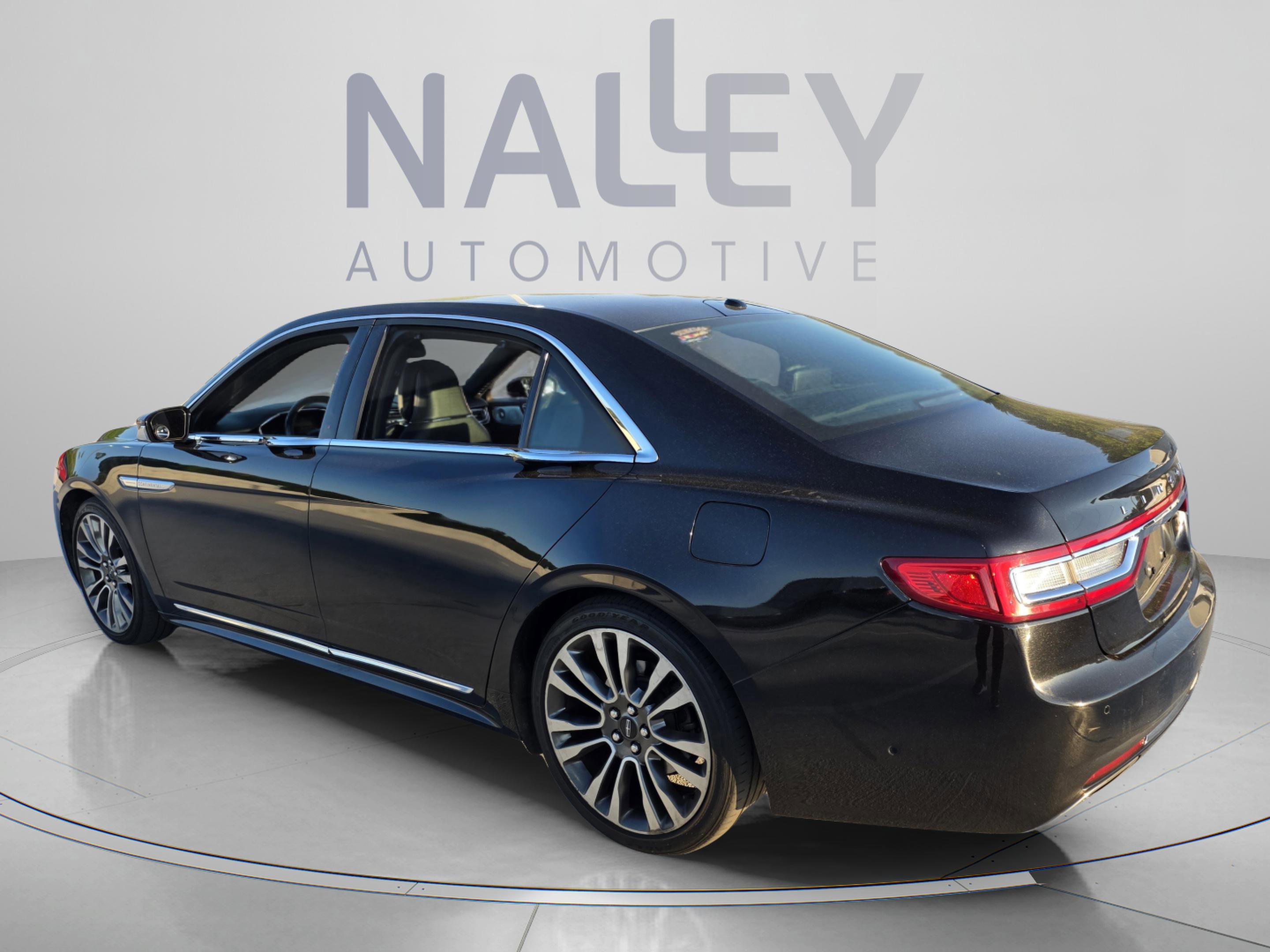 Used 2017 Lincoln Continental Reserve w/ Luxury Package AWD/4WD image 3