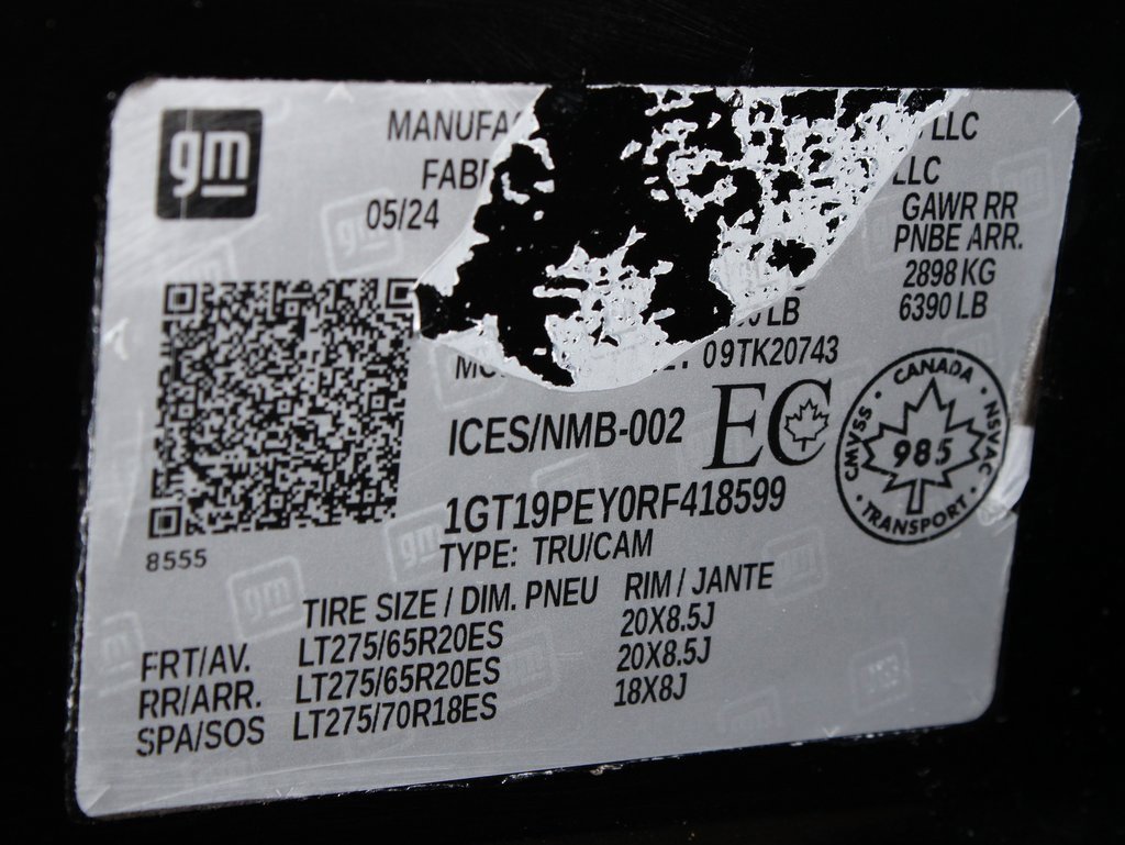 Used 2024 GMC Sierra 2500 AT4 image 80