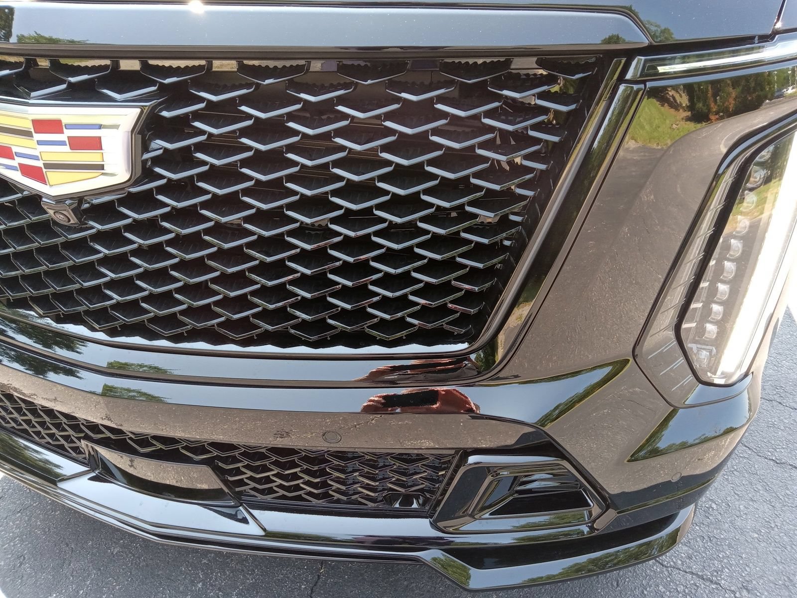 Certified 2026 Cadillac Escalade V AWD/4WD image 7