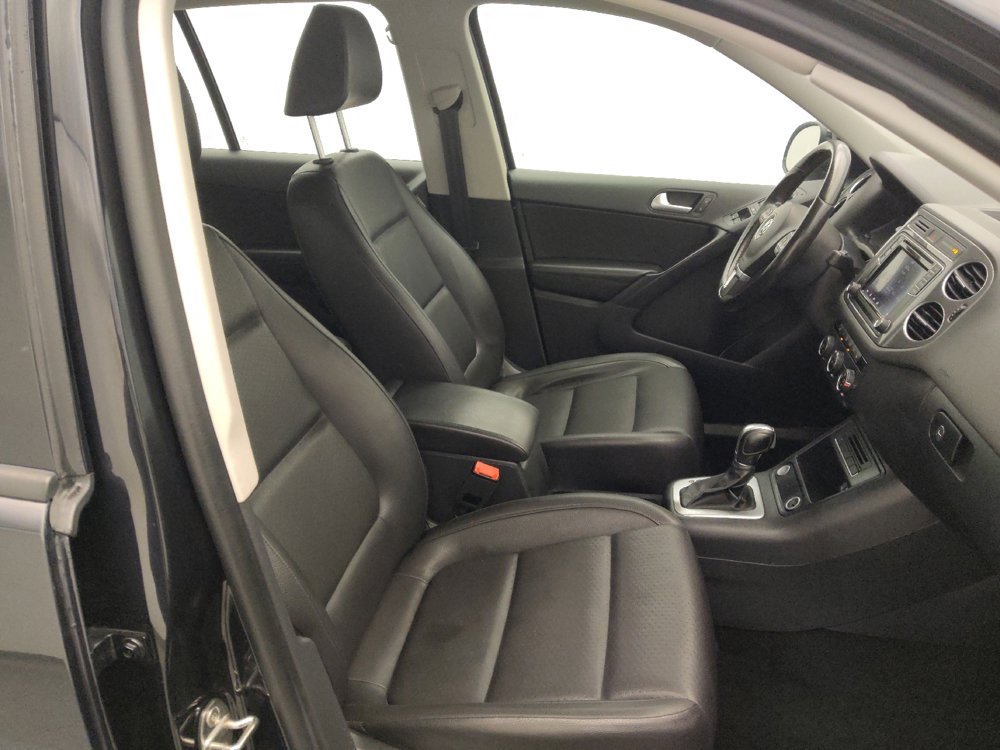 Used 2017 Volkswagen Tiguan S image 21