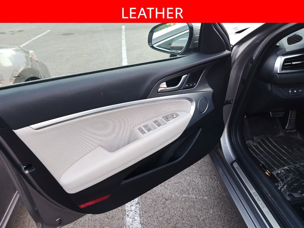 Used 2025 Genesis G70 2.5T w/ Sport Prestige Package image 5