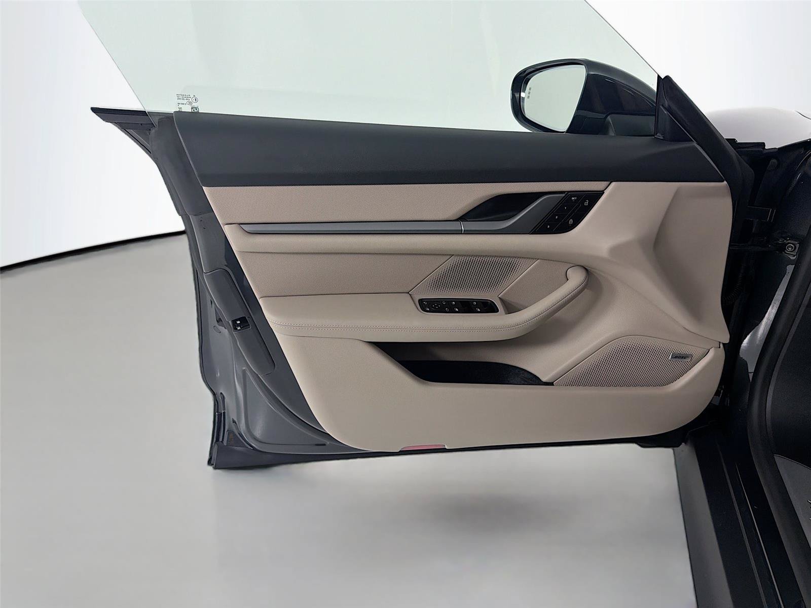 New 2026 Porsche Taycan 4S AWD/4WD image 6