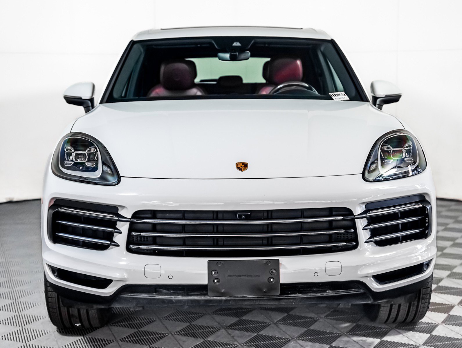 Certified 2022 Porsche Cayenne E-Hybrid w/ Premium Package image 7