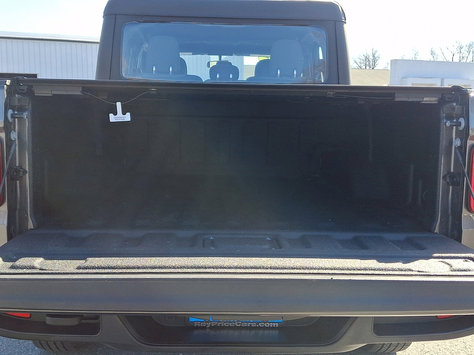 Used 2025 Jeep Gladiator Sport AWD/4WD image 28