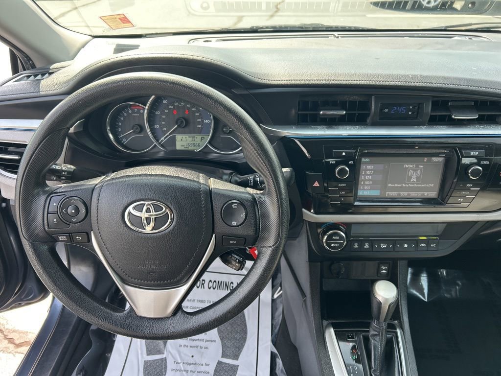 Used 2015 Toyota Corolla LE FWD image 5