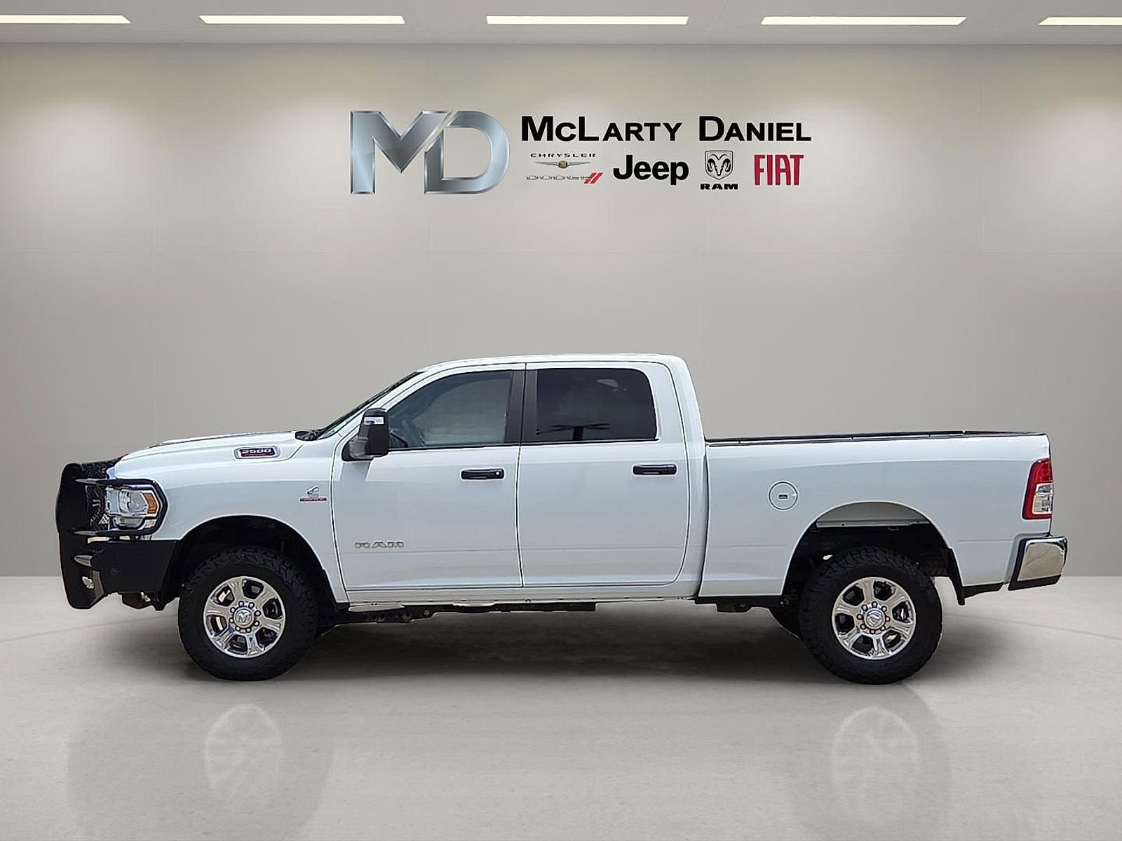 Used 2023 RAM 2500 Big Horn w/ Cold Weather Group AWD/4WD image 3