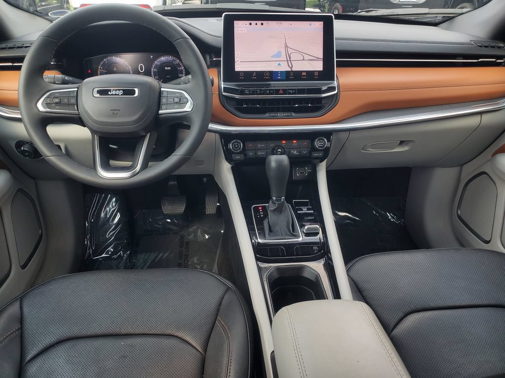 Used 2023 Jeep Compass Limited w/ Elite Group AWD/4WD image 23