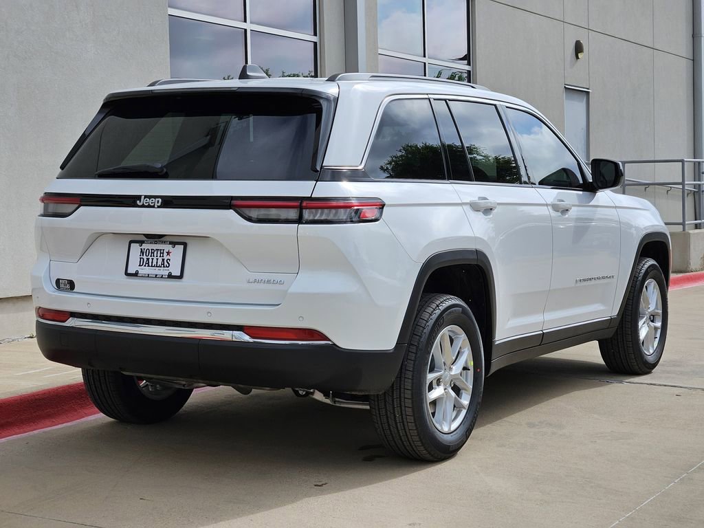 New 2026 Jeep Grand Cherokee Laredo RWD image 3