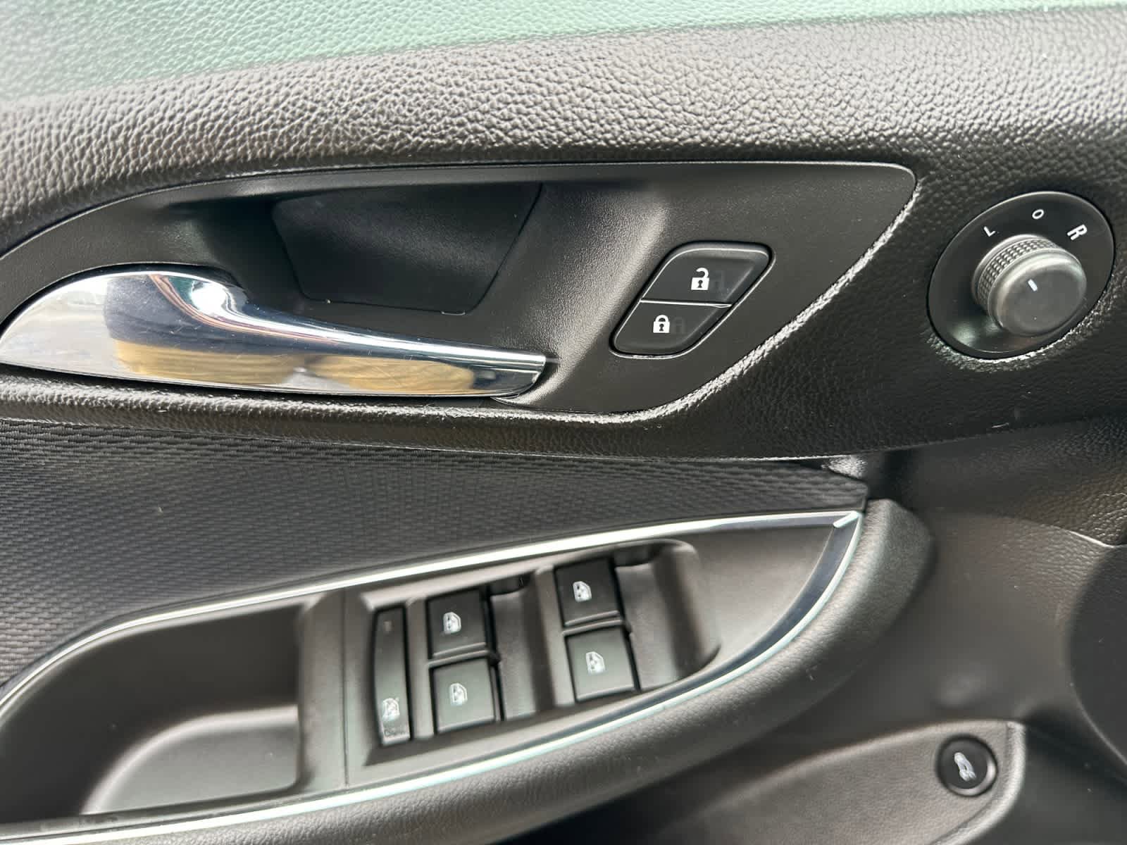 Used 2016 Chevrolet Cruze LT FWD image 11