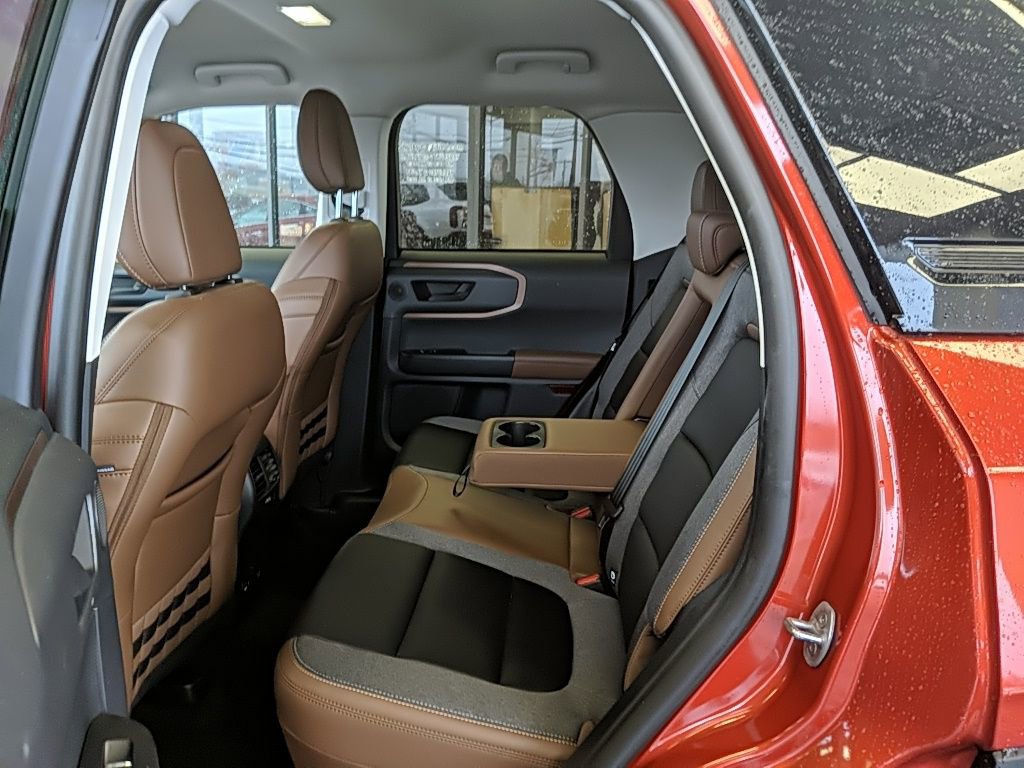 Used 2024 Ford Bronco Sport Outer Banks w/ Tech Package image 11