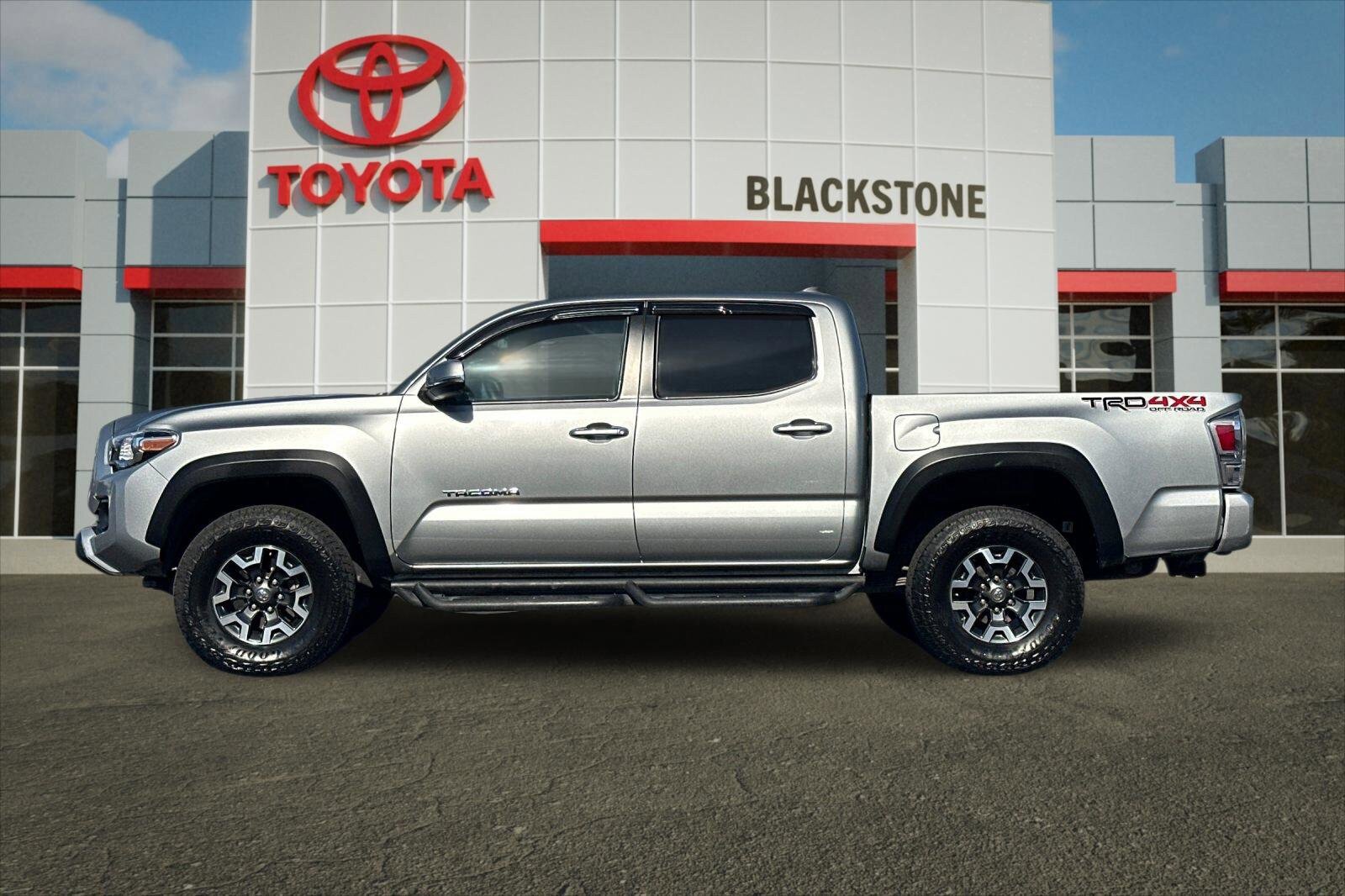 Certified 2023 Toyota Tacoma TRD Off-Road w/ Technology Package AWD/4WD image 6