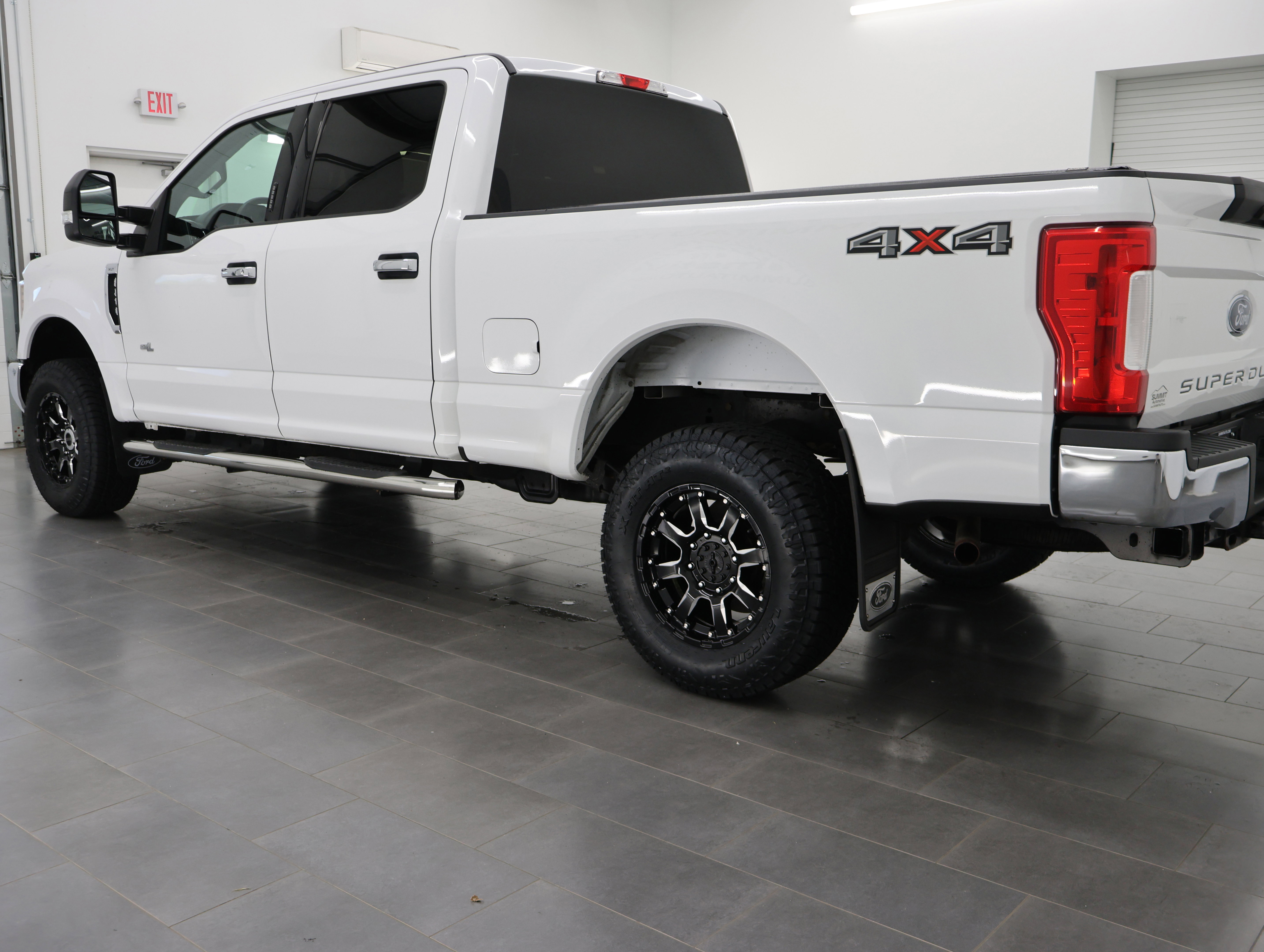 Used 2018 Ford F250 XLT AWD/4WD image 5