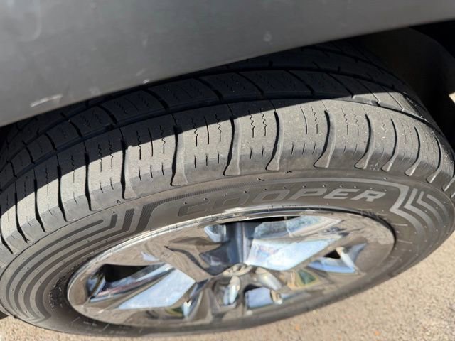 Used 2019 Toyota Highlander Limited Platinum AWD/4WD image 3