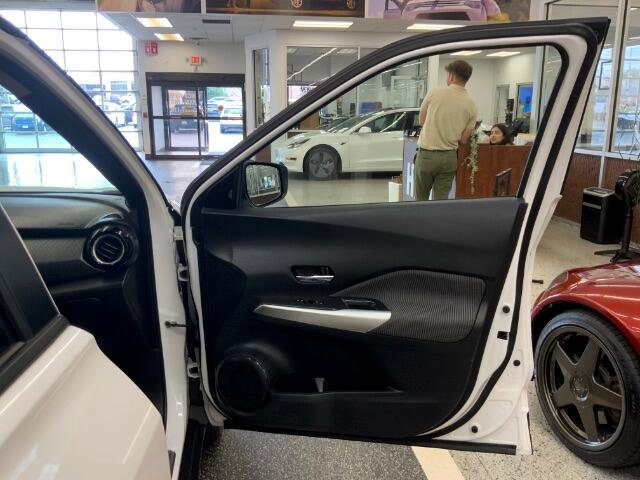 Used 2020 Nissan Kicks SV image 28