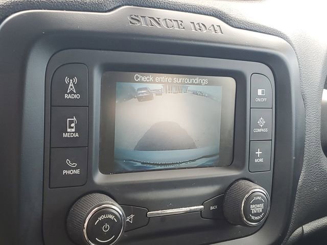 Used 2015 Jeep Renegade Latitude AWD/4WD image 28