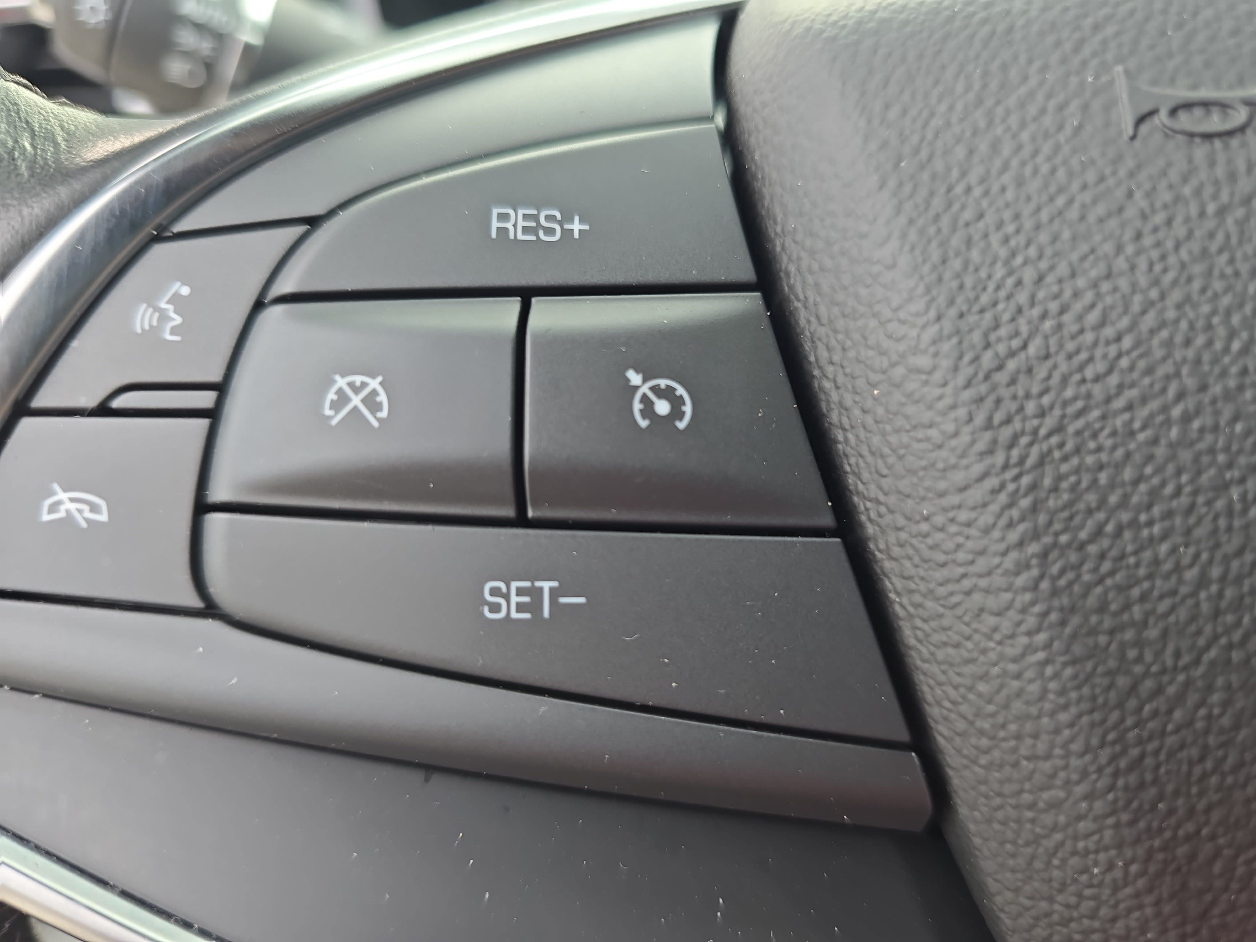 Certified 2023 Cadillac XT5 Luxury AWD/4WD image 16