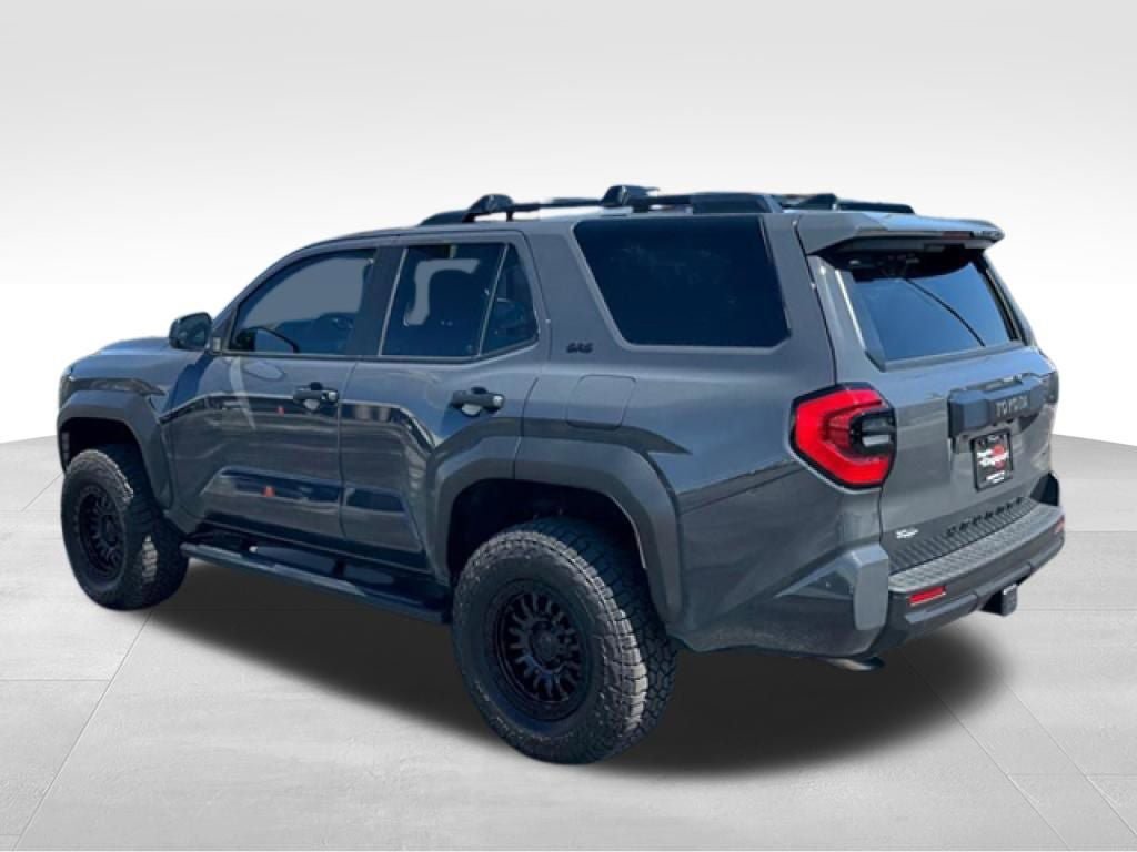 Used 2026 Toyota 4Runner SR5 AWD/4WD image 5