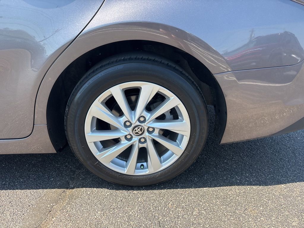 Used 2024 Toyota Camry LE image 11