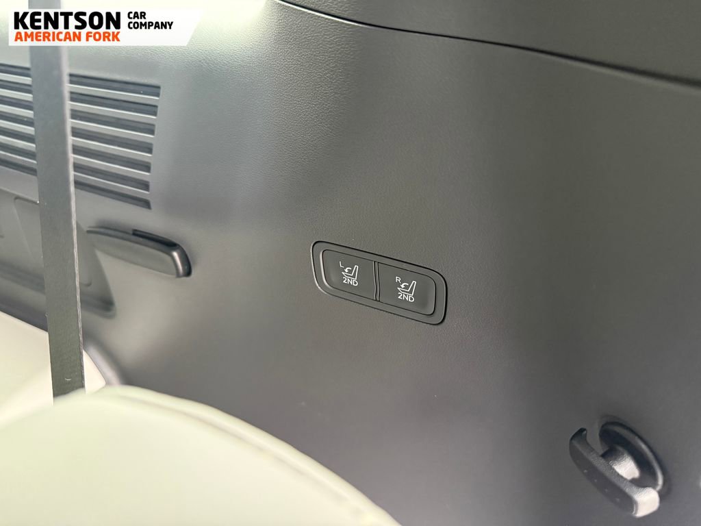 Used 2025 Hyundai Santa Fe SEL image 38