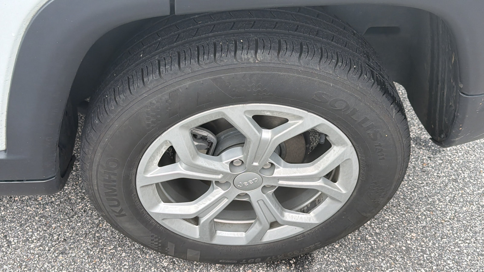 Used 2024 Jeep Compass Latitude AWD/4WD image 12