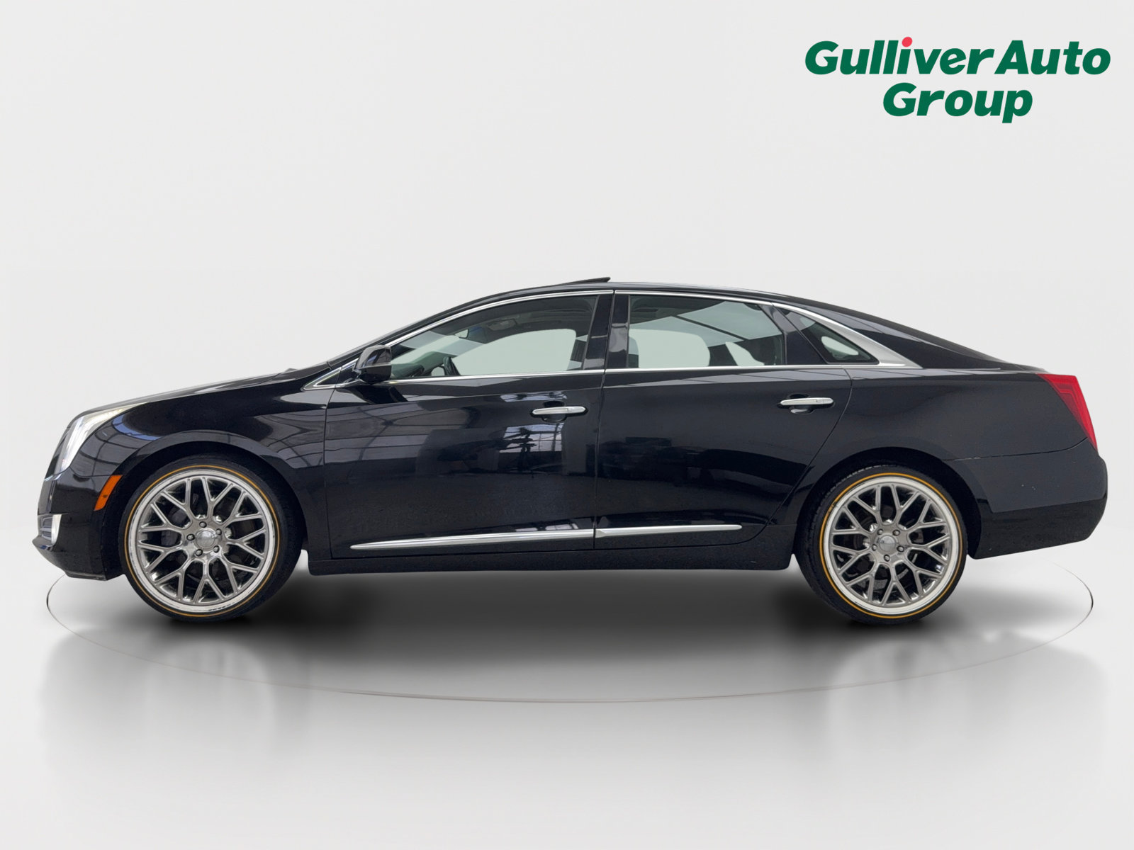 Used 2013 Cadillac XTS Premium FWD image 3