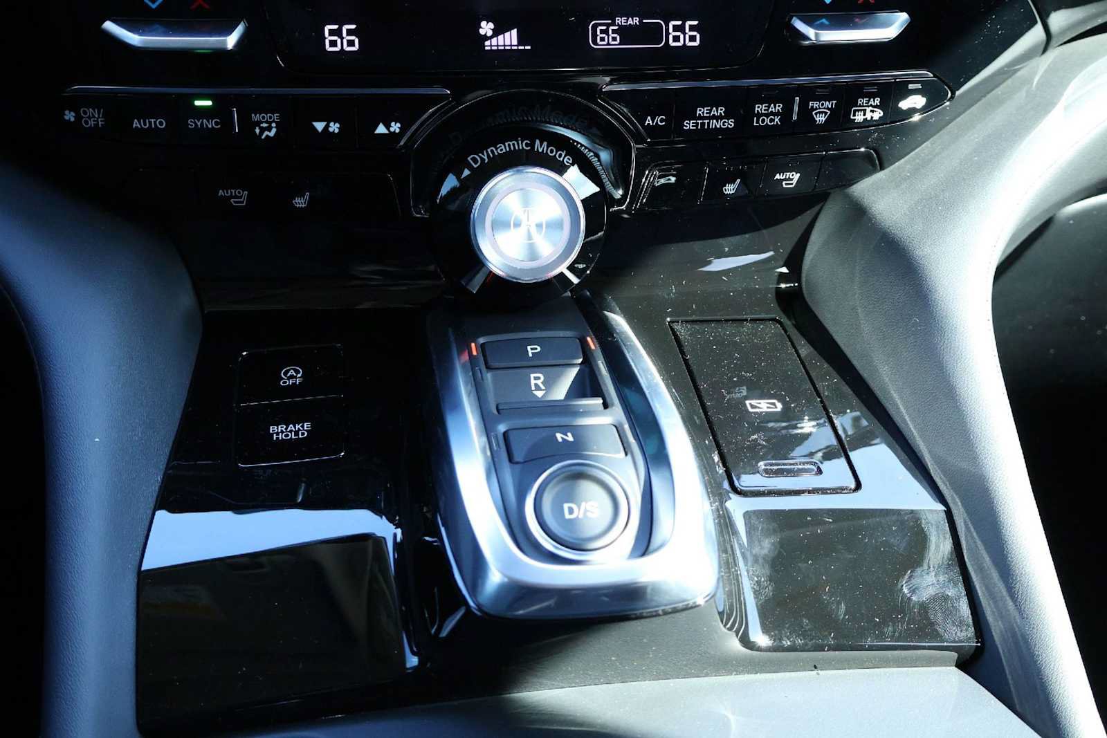 Certified 2026 Acura MDX w/ Technology Package FWD image 17