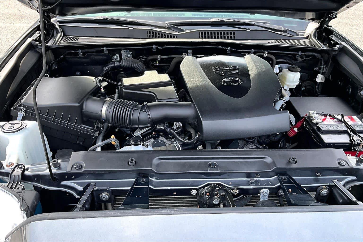 Used 2022 Toyota Tacoma SR AWD/4WD image 29
