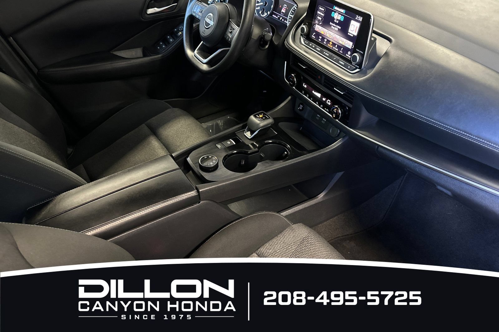 Used 2024 Nissan Rogue SV AWD/4WD image 18