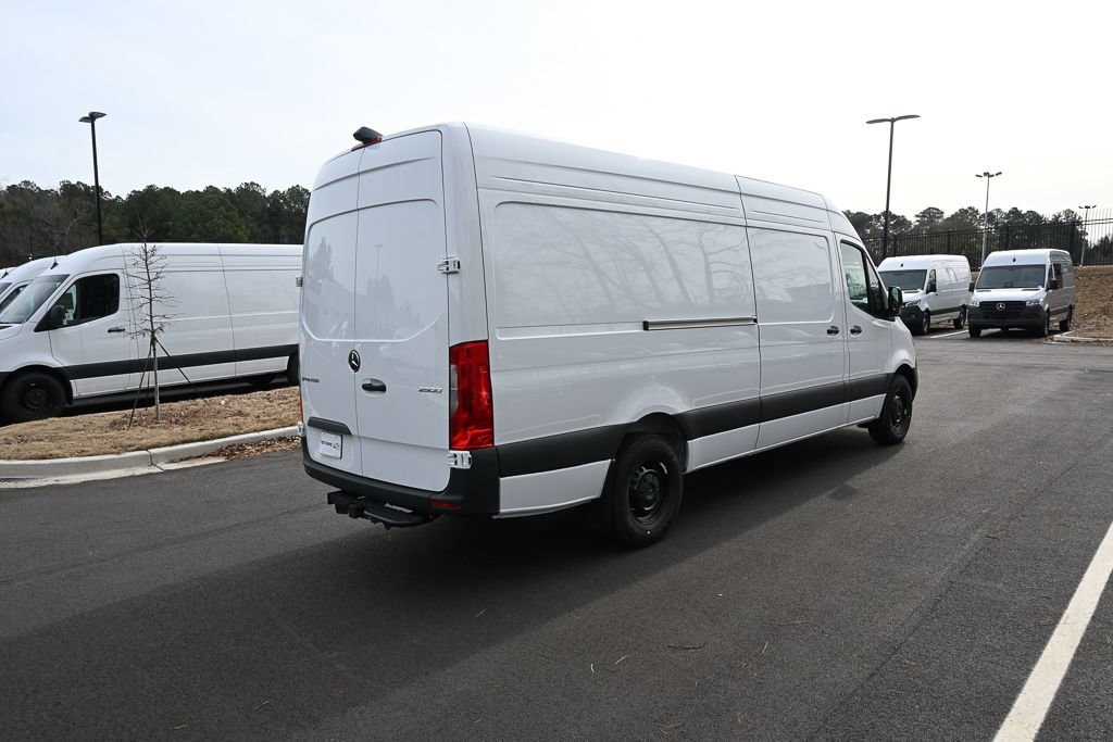 Used 2025 Mercedes-Benz Sprinter 2500 image 26