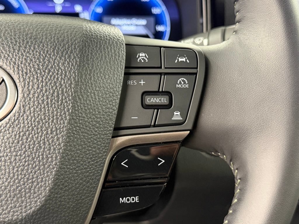 Used 2026 Toyota Camry XLE FWD image 27