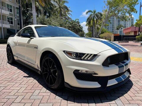 Used 2020 Ford Mustang Shelby GT350 w/ Technology Package image 3