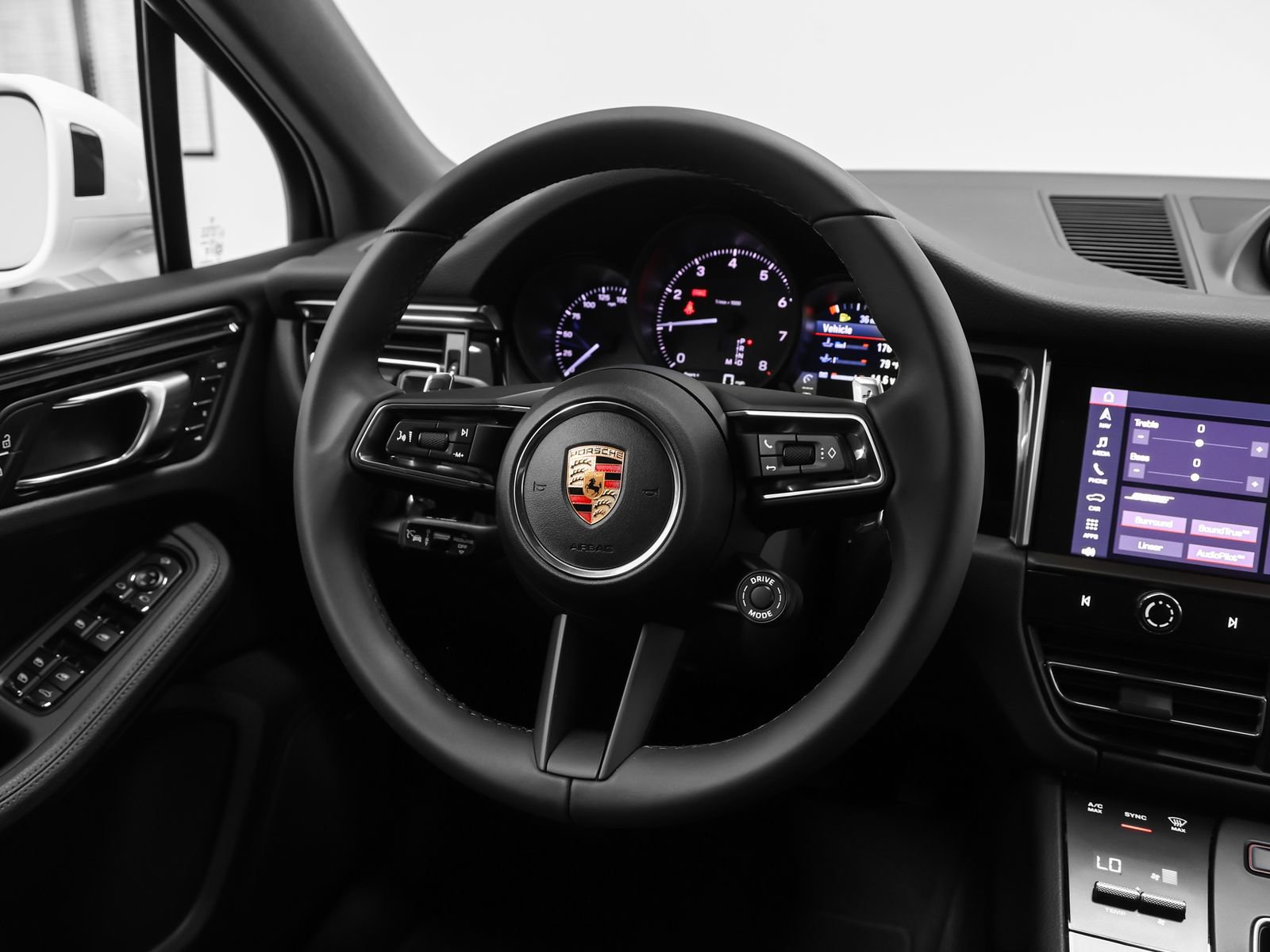 New 2026 Porsche Macan AWD/4WD image 28
