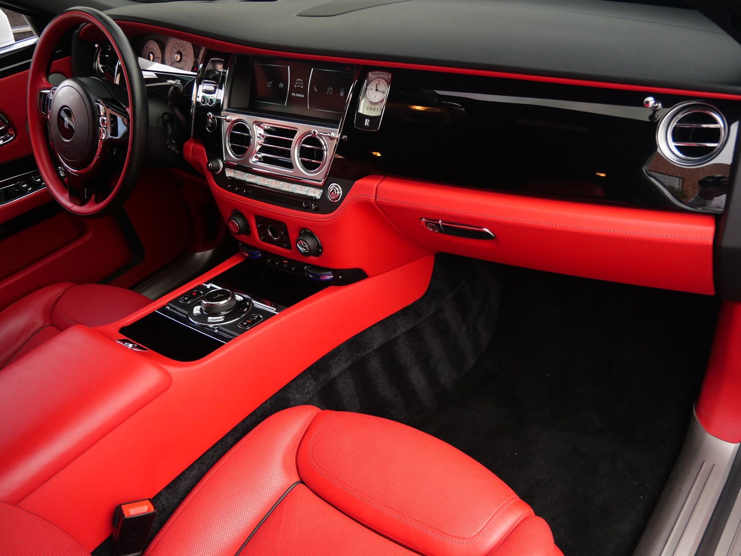 Certified 2019 Rolls-Royce Ghost image 18