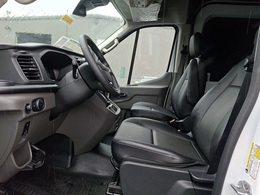 New 2026 Ford Transit 350 148 Medium Roof w/ Load Area Protection Package RWD image 9