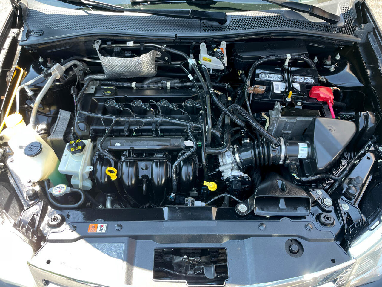 Used 2010 Ford Focus SE image 9