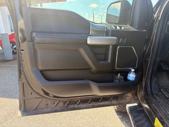 Used 2016 Ford F150 Lariat w/ Equipment Group 502A Luxury AWD/4WD image 8