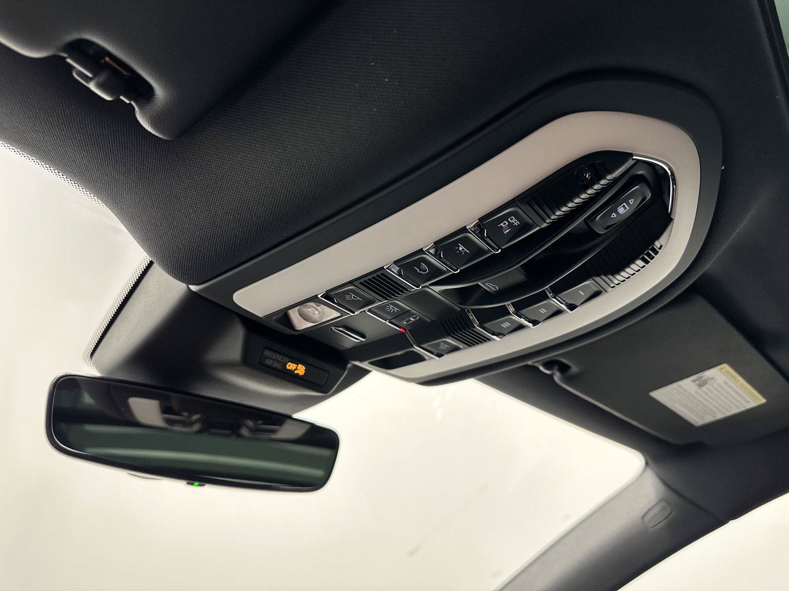 New 2026 Porsche Macan AWD/4WD image 32