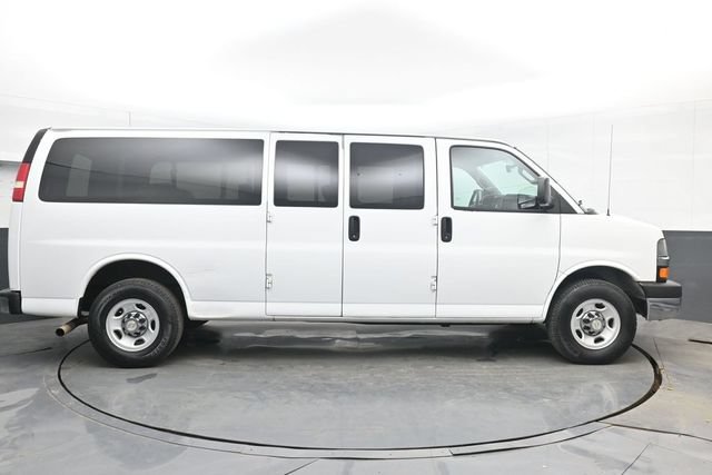Used 2016 Chevrolet Express 3500 LT w/ LT Preferred Equipment Group RWD image 11